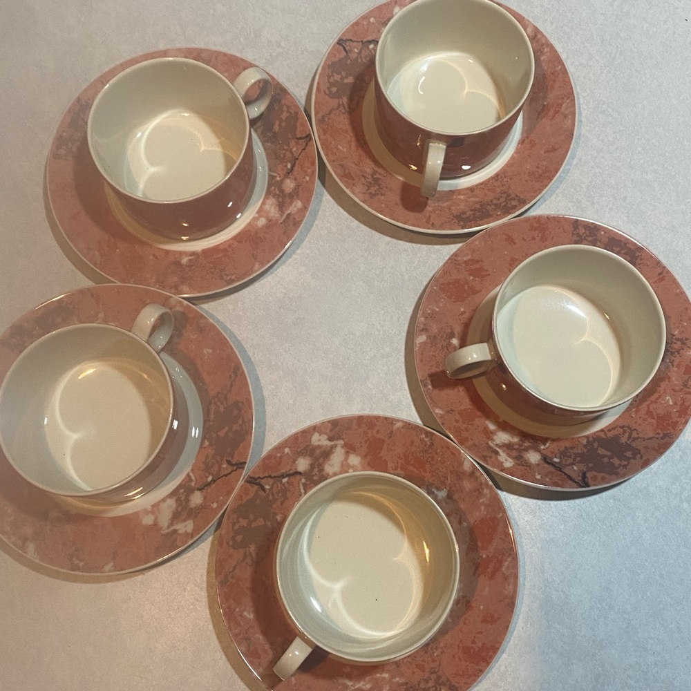 Villeroy & Boch siena Cup and saucer 10 pieces.